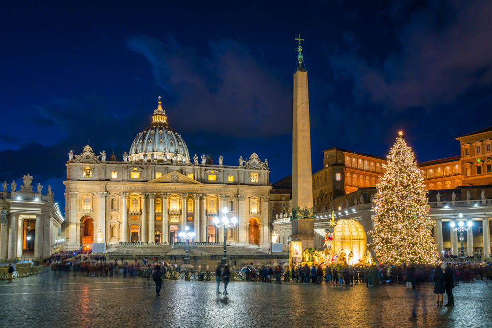 Deck the Halls, Florentine-Style! A Glimpse of Christmas in Tuscany